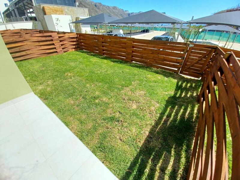 2 Bedroom Property for Sale in Gordons Bay Western Cape